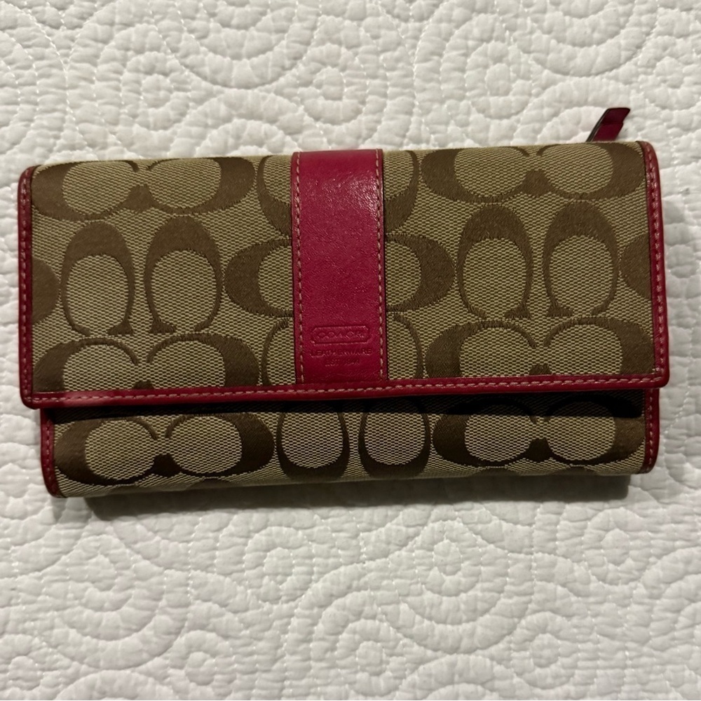 COACH Signature Large Snap Closure Wallet Red Accent with check book